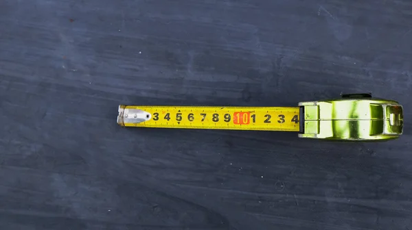 黄色のメーター測定ツール — ストック写真