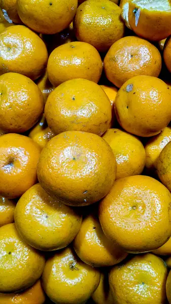 Pazar Yerinde Bir Kase Dolusu Sarı Limon — Stok fotoğraf