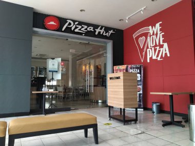 Modern bir otelin içinde.