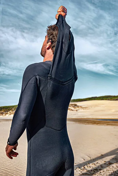 Kanat folyosu sahilde yaşlı bir mutant