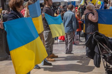 İspanya meydanında Ukrayna protestosu