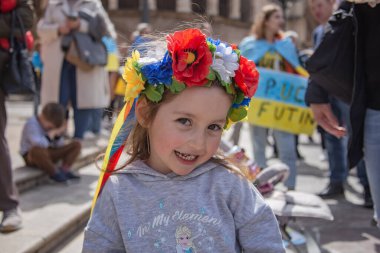 İspanya meydanında Ukrayna protestosu