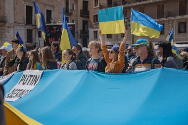 İspanya meydanında Ukrayna protestosu