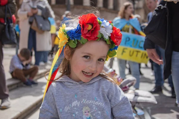 İspanya meydanında Ukrayna protestosu