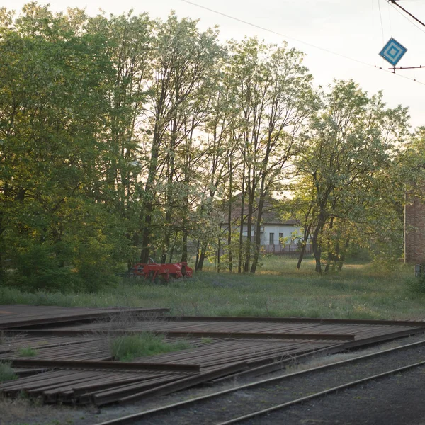 Railway Tracks Some Iron Pieces Next Them — Stock Photo, Image