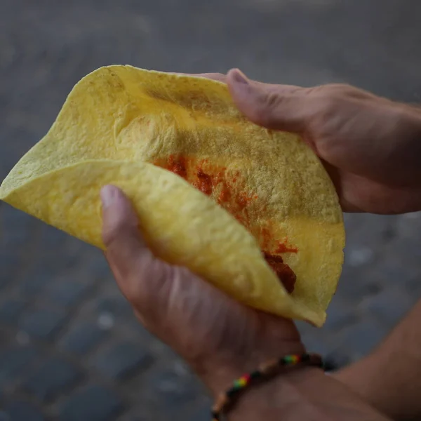 Tortilla paketlemem bitmek üzere.