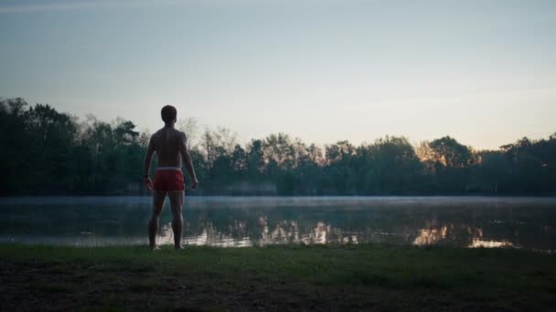 Back View Half Naked Sportsman Warming Training Pine Forest Winter — Vídeos de Stock