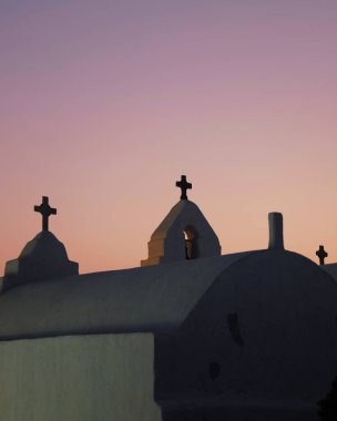 Mykonos, Yunanistan 2021, Gün batımında Mimarlık,