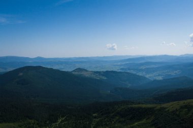 Güzel Karpat Dağları, yol, tepeler, orman, Ukrayna