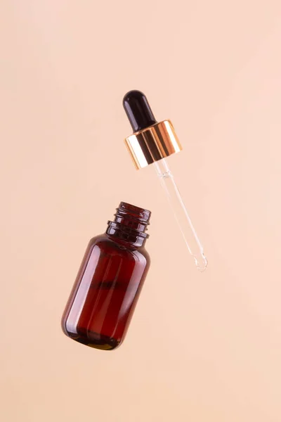 Levitation Pipette Collagen Moisturizing Hyaluron Clear Serum Bottle Aromatic Cosmetic — Stock Photo, Image