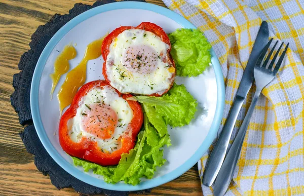 Huevos Pollo Fritos Pimiento Desayuno Plato — Foto de Stock