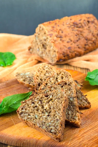 Dietary Healthy Multi Grain Bread Nuts Seeds — Stock Photo, Image