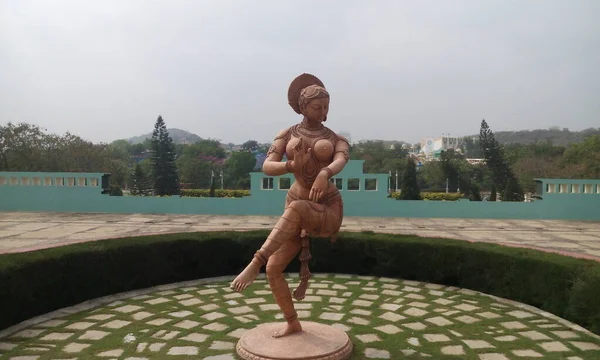 Estatua Mujeres Bailarinas Más Hermosa Mejor Ejemplo Trabajo Escultura Ramoji —  Fotos de Stock