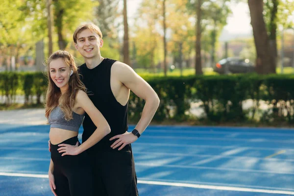 Portrait Young Sportive Couple Sportswear Doing Sports Exercises Outdoors Sport — Stockfoto