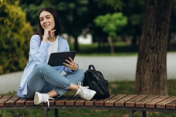 Portrait Attractive Female Student Wearing Blue Shirt Girl Uses Tablet — Stockfoto
