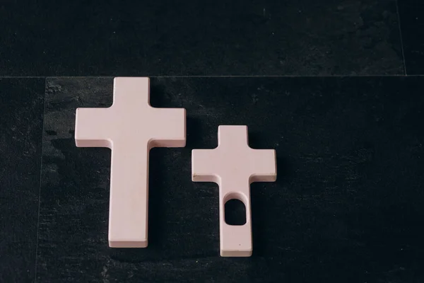 Christian Cross Textured Black Background Religion Concept Pink Cross — Fotografia de Stock