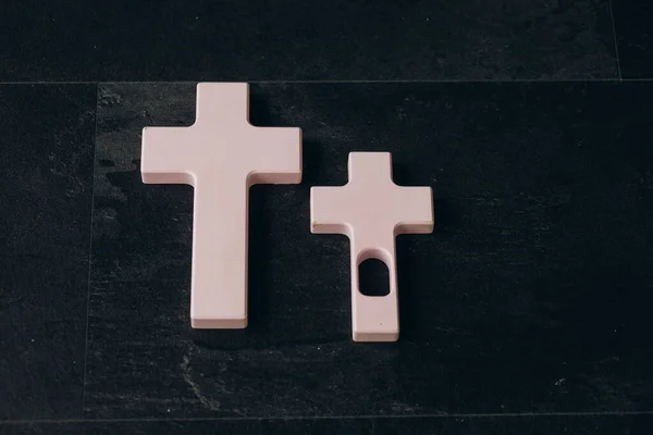 Christian Cross Textured Black Background Religion Concept Pink Cross — Fotografia de Stock