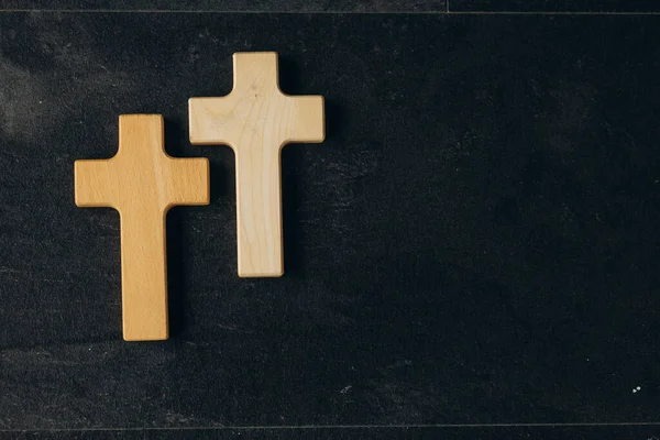 Wooden Cross New Black Plastered Brick Wall Concept Religion Copy — Fotografia de Stock
