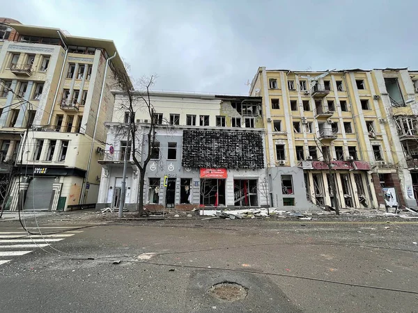 March 2022 Destroyed Buildings Streets Kharkiv Ukraine — Free Stock Photo