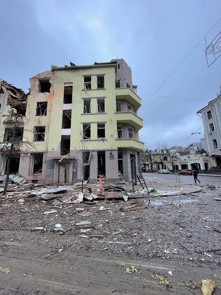 Marzo 2022 Edificios Destruidos Las Calles Kharkiv Ucrania — Foto de stock gratuita