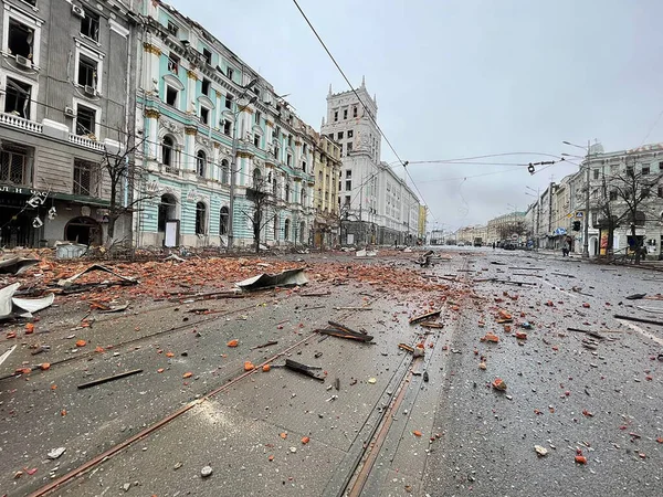 März 2022 Zerstörte Gebäude Den Straßen Von Charkiw Ukraine — kostenloses Stockfoto