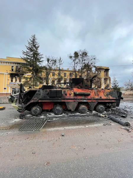 Maart 2022 Vernielde Tank Straten Van Kharkiv Oekraïne — Gratis stockfoto