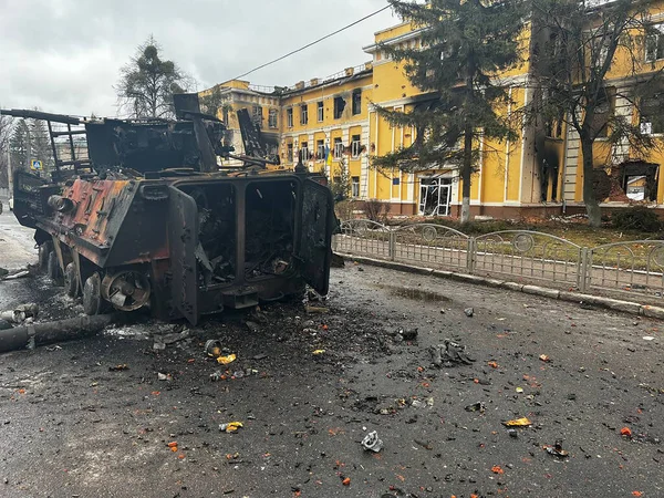 Marzo 2022 Tanque Destruido Las Calles Kharkiv Ucrania — Foto de stock gratuita