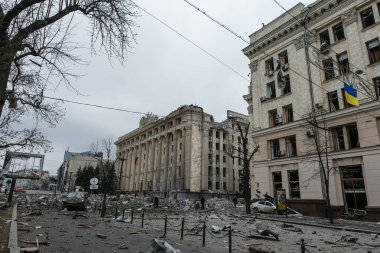 UKRAINE, KHARKIV, 01 Mart 2022: Harkiv 'in harabe şehir merkezinin görüntüsü. Rusya 'nın Ukrayna İstilası.