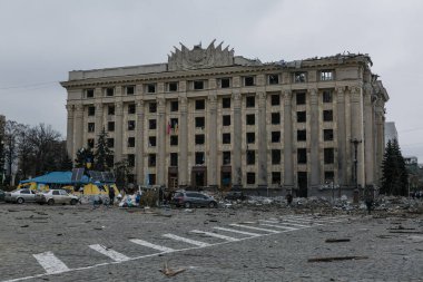 UKRAINE, KHARKIV, 01 Mart 2022: Harkiv 'in harabe şehir merkezinin görüntüsü. Rusya 'nın Ukrayna İstilası.