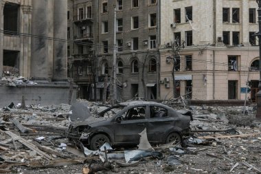 UKRAINE, KHARKIV, 01 Mart 2022: Harkiv 'in harabe şehir merkezinin görüntüsü. Rusya 'nın Ukrayna İstilası.
