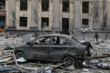UKRAINE, KHARKIV, 01 Mart 2022: Harkiv 'in harabe şehir merkezinin görüntüsü. Rusya 'nın Ukrayna İstilası.