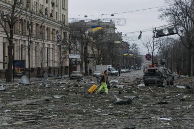 UKRAINE, KHARKIV, 01 Mart 2022: Harkiv 'in harabe şehir merkezinin görüntüsü. Rusya 'nın Ukrayna İstilası.