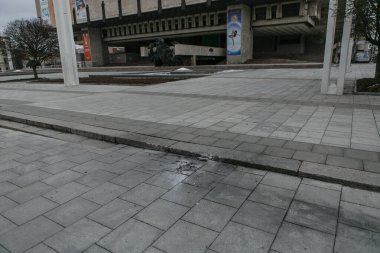 UKRAINE, KHARKIV, 01 Mart 2022: Harkiv 'in harabe şehir merkezinin görüntüsü. Rusya 'nın Ukrayna İstilası.