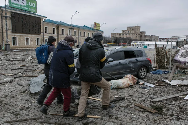 Ukraine Kharkiv March 2022 Добровольці Допомагають Жертвам Вторгнення Росії Україну — Безкоштовне стокове фото