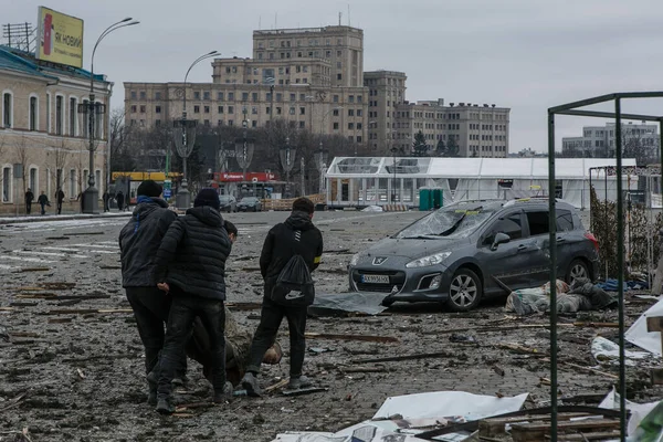 Ukraine Kharkiv Mart 2022 Gönüllüler Rusya Nın Ukrayna Işgalinden Mağdurlara — Ücretsiz Stok Fotoğraf