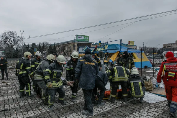 Ukraine Kharkiv Mars 2022 Des Volontaires Aident Les Victimes Invasion — Photo gratuite