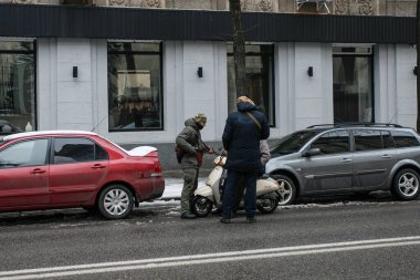Ukrayna, Kharkiv 26 / 02 / 2022: Rusya 'nın Ukrayna' yı işgali sırasında Harkiv kentinin sokaklarının manzarası.