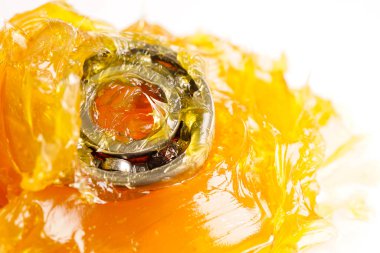 Yağ ve bilye, otomotiv ve sanayi için lityum makine yağlama.                  