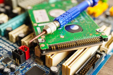 Not defteri, elektronik, bilgisayar donanımı ve teknoloji konseptinin onarılması ve yükseltilmesi.