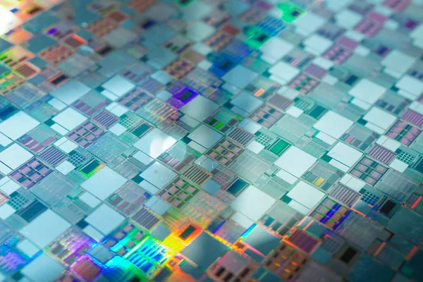 Tümleşik devre yarı iletken üretimi için silikon gofret.