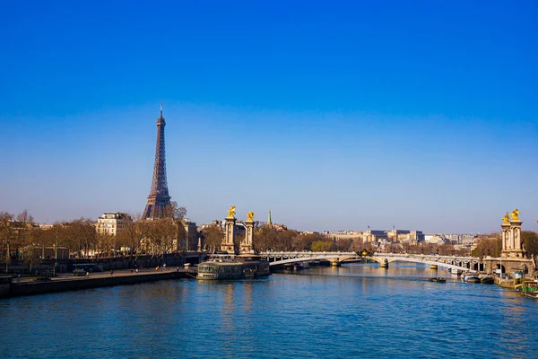 Paris 'te bir gün Fransa