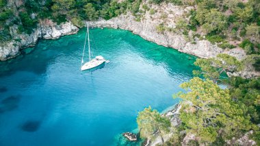 FIMI İnsansız Hava Aracı Seyahat Deniz dronu Kıyısı Su Mavi Su Gemisi Yat Adası Körfezi Hindisi 