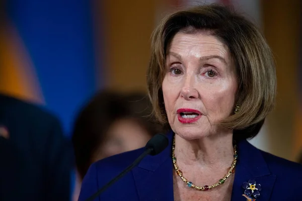 ARMENIA, YEREVAN: 18 Eylül 2022 ABD Meclis Başkanı Nancy Pelosi, Ermeni Ulusal Meclis Başkanı Alen Simonyan ile görüşmesi sonrasında basın mensuplarına konuştu.