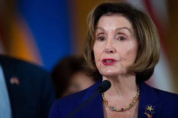 ARMENIA, YEREVAN: 18 Eylül 2022 ABD Meclis Başkanı Nancy Pelosi, Ermeni Ulusal Meclis Başkanı Alen Simonyan ile görüşmesi sonrasında basın mensuplarına konuştu.
