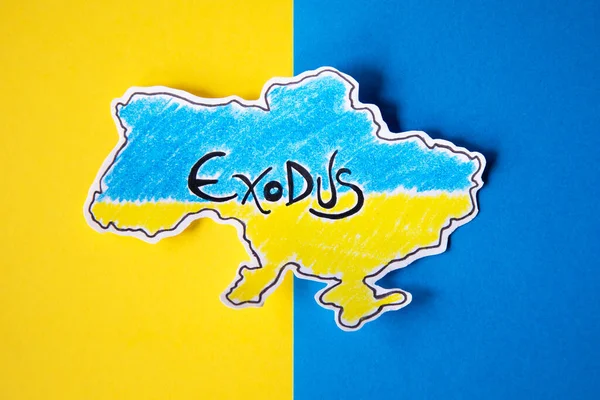 Mavi ve sarıya boyanmış Ukrayna haritası sivillerin toplu göçünü temsil ediyor.