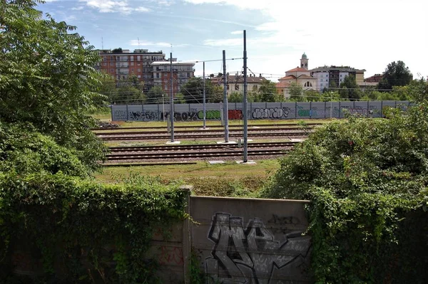 Milano Ferrovia - Milano Demiryolu