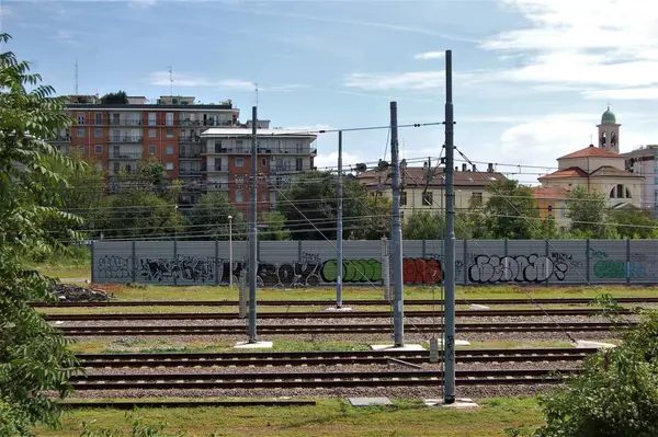 Milano Ferrovia - Milano Demiryolu