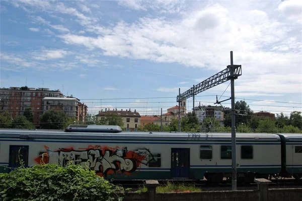Milano Ferrovia - Milano Demiryolu
