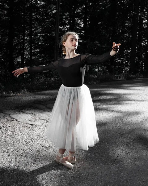 Young Ballerina Dances Road Backdrop Forest High Quality Photo — Foto de Stock