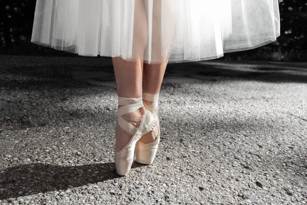 Ballerina Ballet Pointe Shoes Dancing Asphalt Road High Quality Photo — Foto de Stock